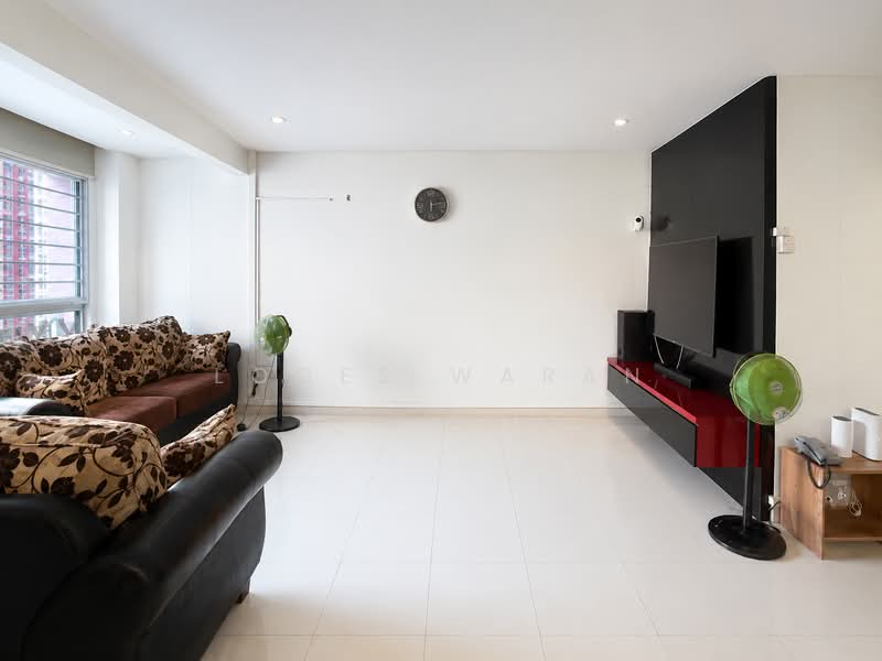 716 Tampines Street 71, 716 Tampines Street 71, 4 Bedrooms, 1,281 sqft, HDB Flat For Sale, by Loges Waran, 500226615 - Living Room - PropertyGuru.com.sg