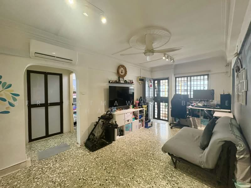 313 Ang Mo Kio Avenue 3, 313 Ang Mo Kio Avenue 3, Ang Mo Kio / Bishan / Thomson, 2 Bedrooms, 785 sqft, HDB Flat For Sale, by Seri Fatmawati Binte Hambali, 500226619 - Living Room - PropertyGuru.com.sg