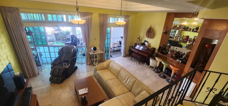 Seletar Gardens, , 4 Bedrooms, 3,200 sqft, Corner Terrace For Sale, by Daniel Gay, 500226624 - Split level Living & Dining Areas - PropertyGuru.com.sg