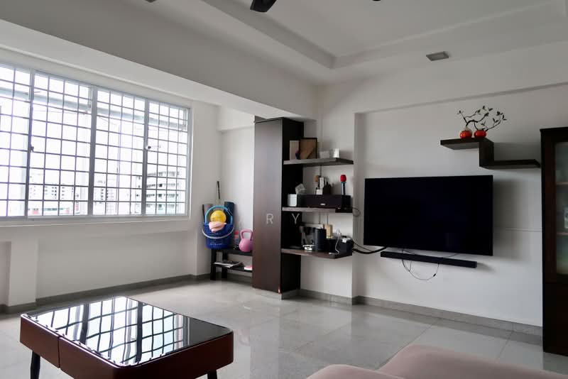 1km to Rulang, Mins to Lakeside MRT, Huge Undervalue HDB, , 3 Bedrooms, 1,604 sqft, HDB Flat For Sale, by Gary ., 500226628 - Living Room - PropertyGuru.com.sg