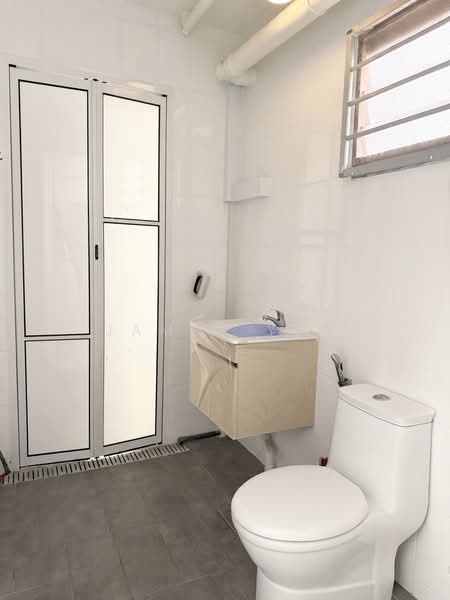 623A Punggol Central, 623A Punggol Central, 1 Bedroom, 495 sqft, HDB Flat For Sale, by James Yeo, 500226631 - Bathroom - PropertyGuru.com.sg