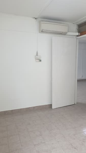 135 Bedok North Street 2, 135 Bedok North Street 2, 3 Bedrooms, 990 sqft, HDB Flat For Sale, by Pat Lum, 500226633 - Common Bedroom - PropertyGuru.com.sg