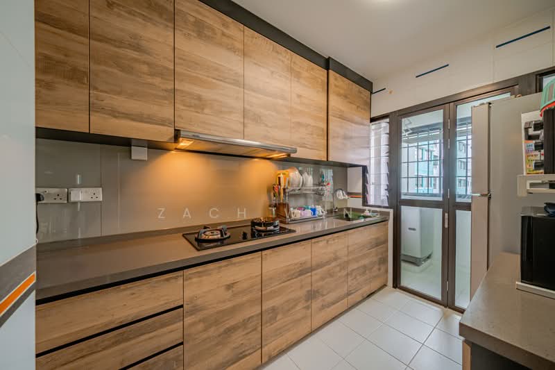 550B Segar Road, 550B Segar Road, Dairy Farm / Bukit Panjang / Choa Chu Kang, 3 Bedrooms, 990 sqft, HDB Flat For Sale, by Zach Wong, 500226635 - Kitchen - PropertyGuru.com.sg