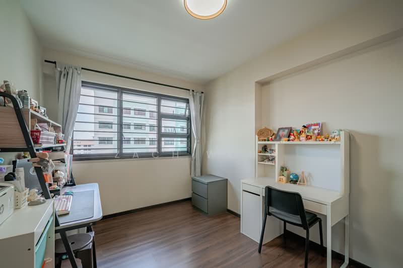 550B Segar Road, 550B Segar Road, Dairy Farm / Bukit Panjang / Choa Chu Kang, 3 Bedrooms, 990 sqft, HDB Flat For Sale, by Zach Wong, 500226635 - Study - PropertyGuru.com.sg