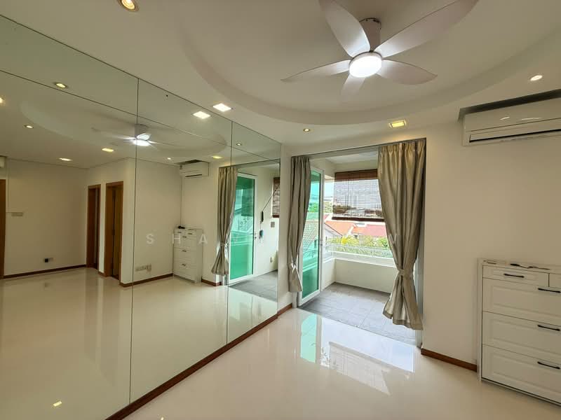 East Signature, 1A Elliot Walk, 3 Bedrooms, 1,001 sqft, Condominium For Rent, by Shawn Chew, 500226657 - Balcony - PropertyGuru.com.sg
