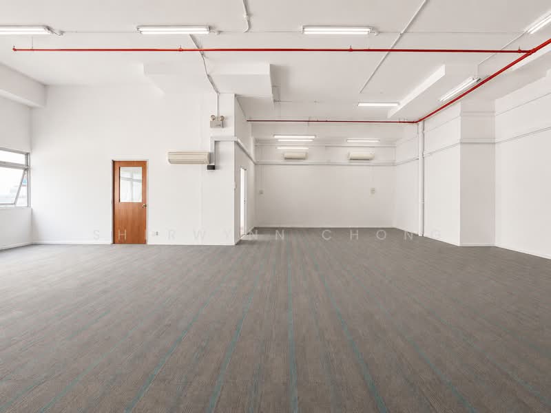 Bright, High-Ceiling Office with Flexible Open Layout I Macpherson Vicinity, Eunos / Geylang / Paya Lebar, 1,550 sqft, Light Industrial (B1) For Rent, by Sherwynn Chong, 500226674 - Interior - CommercialGuru.com.sg
