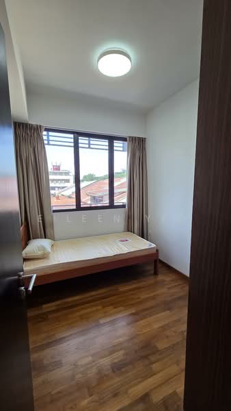 Bukit 828, 828 Upper Bukit Timah Road, 2 Bedrooms, 635 sqft, Condominium For Rent, by Eileen Yeo, 500226680 - Bedroom - PropertyGuru.com.sg