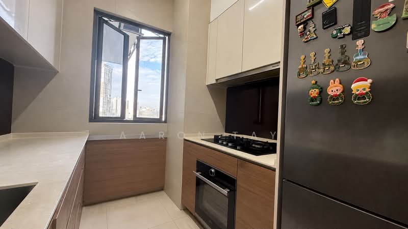 Stirling Residences, 25 Stirling Road, 3 Bedrooms, 883 sqft, Condominium For Sale, by Aaron Tay, 500226688 - Kitchen - PropertyGuru.com.sg