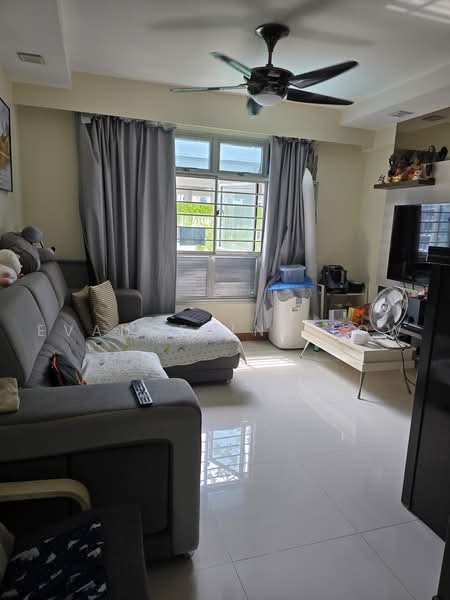 815A Choa Chu Kang Avenue 7, 815A Choa Chu Kang Avenue 7, 3 Bedrooms, 1,001 sqft, HDB Flat For Sale, by Evangeline Low, 500226703 - PropertyGuru.com.sg