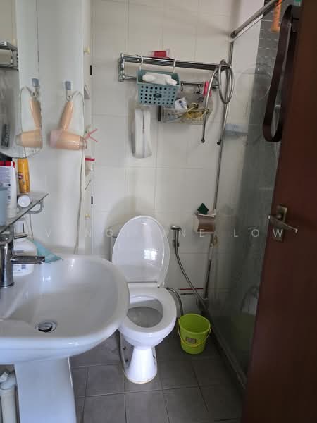 815A Choa Chu Kang Avenue 7, 815A Choa Chu Kang Avenue 7, 3 Bedrooms, 1,001 sqft, HDB Flat For Sale, by Evangeline Low, 500226703 - PropertyGuru.com.sg