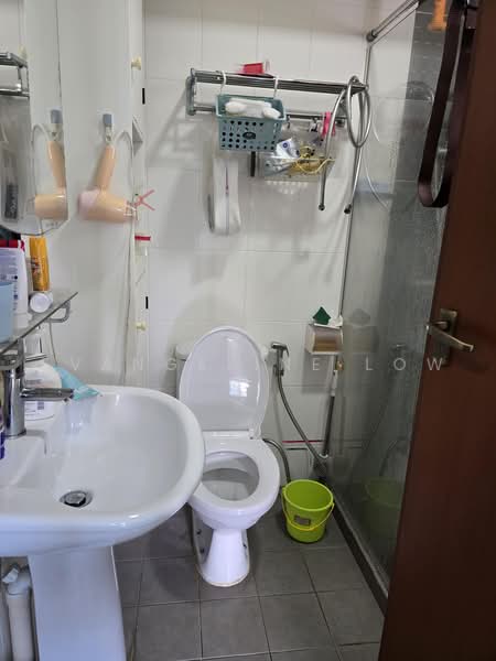 815A Choa Chu Kang Avenue 7, 815A Choa Chu Kang Avenue 7, 3 Bedrooms, 1,001 sqft, HDB Flat For Sale, by Evangeline Low, 500226703 - PropertyGuru.com.sg