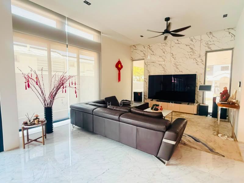 Almost Brand New! Fully Move In Condition 2.5 Storey Semi D with Solar Panel, EV Charger & Pool!, Carmen Street / Lame Street / Figaro Street, East Coast / Marine Parade, 6 Bedrooms, 7,545 sqft, Semi-Detached House For Sale, by Mak Hui Lyn, 500226709 - Living Room - PropertyGuru.com.sg