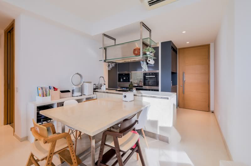 The Crest, 107 Prince Charles Crescent, 2 Bedrooms, 947 sqft, Condominium For Sale, by Joan Cheng, 500226710 - PropertyGuru.com.sg