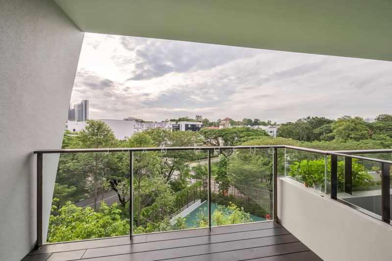 The Crest, 107 Prince Charles Crescent, 2 Bedrooms, 947 sqft, Condominium For Sale, by Joan Cheng, 500226710 - Balcony - PropertyGuru.com.sg