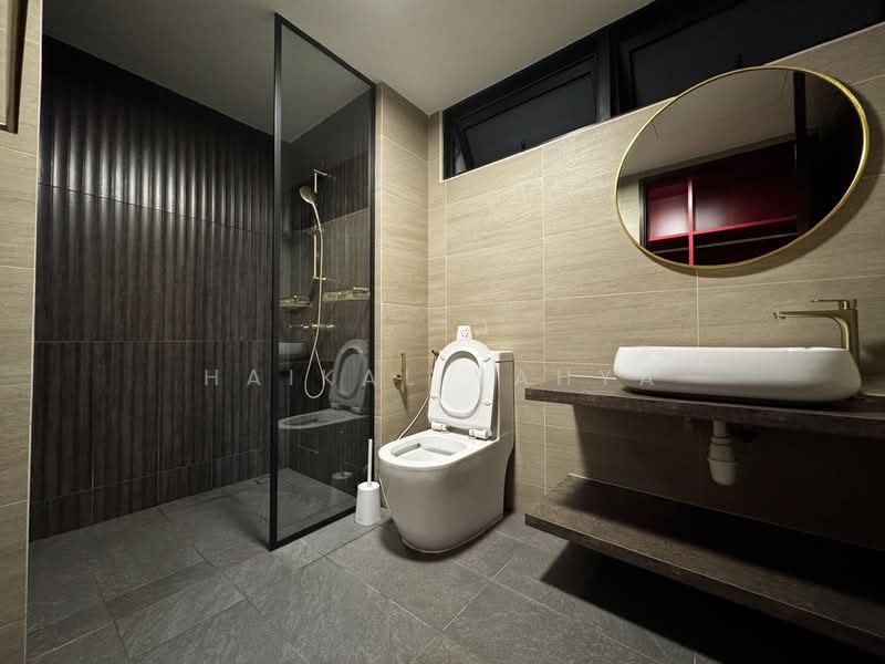 Riverparc Residence, 90 Punggol Drive, 3 Bedrooms, 1,076 sqft, Executive Condominium For Sale, by Haikal Yahya, 500226712 - Bathroom - PropertyGuru.com.sg