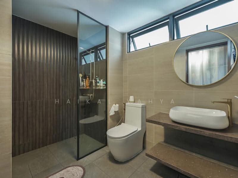 Riverparc Residence, 90 Punggol Drive, Hougang / Punggol / Sengkang, 3 Bedrooms, 1,076 sqft, Executive Condominium For Sale, by Haikal Yahya, 500226712 - Bathroom - PropertyGuru.com.sg
