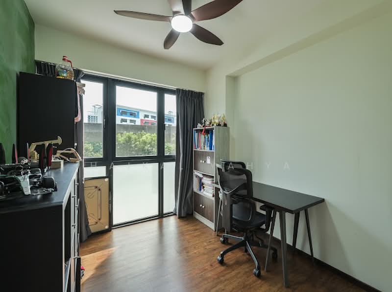 Riverparc Residence, 90 Punggol Drive, Hougang / Punggol / Sengkang, 3 Bedrooms, 1,076 sqft, Executive Condominium For Sale, by Haikal Yahya, 500226712 - Common Bedroom - PropertyGuru.com.sg
