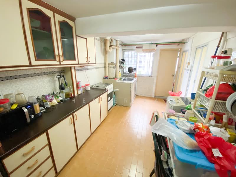 32 Marine Crescent, 32 Marine Crescent, 2 Bedrooms, 70 sqft, HDB Flat For Rent, by Chester Kay, 500226713 - Kitchen - PropertyGuru.com.sg
