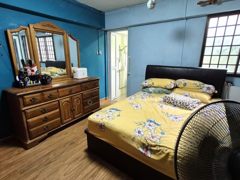 102 Jalan Rajah, 102 Jalan Rajah, 3 Bedrooms, 1,012 sqft, HDB Flat For Sale, by John Lim, 500226728 - Master room - PropertyGuru.com.sg