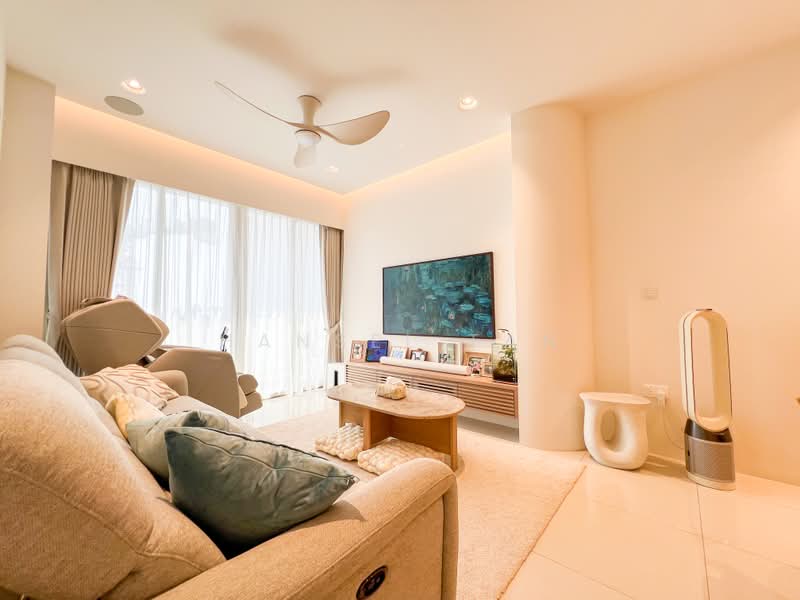 Sea Horizon, 11 Pasir Ris Rise, 4 Bedrooms, 1,335 sqft, Executive Condominium For Sale, by Hansel Tan, 500226732 - Living Room - PropertyGuru.com.sg