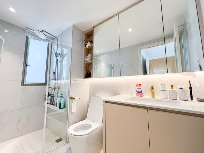 Sea Horizon, 11 Pasir Ris Rise, 4 Bedrooms, 1,335 sqft, Executive Condominium For Sale, by Hansel Tan, 500226732 - Bathroom - PropertyGuru.com.sg
