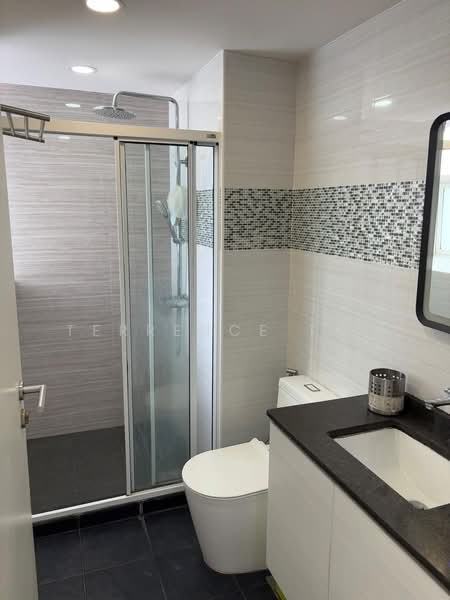 The Esparis, 7 Pasir Ris Drive 4, Room Rental, 110 sqft, Condominium For Rent, by Terrence Tay, 500226742 - Bathroom - PropertyGuru.com.sg