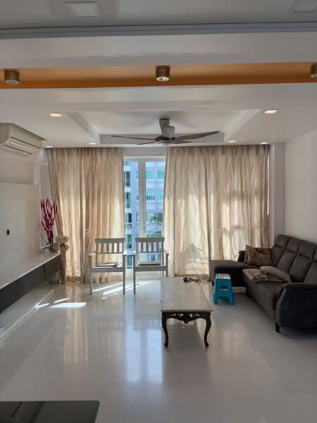 The Esparis, 7 Pasir Ris Drive 4, Room Rental, 110 sqft, Condominium For Rent, by Terrence Tay, 500226742 - Living Room - PropertyGuru.com.sg