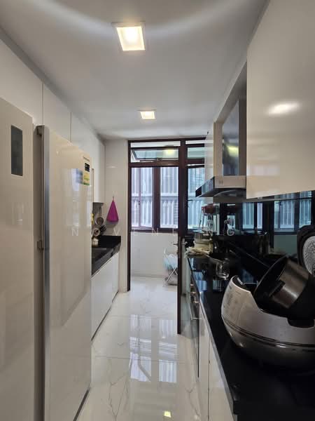 Niven Loft, 70 Niven Road, 3 Bedrooms, 1,033 sqft, Apartment For Rent, by Novene Ng, 500226751 - Kitchen - PropertyGuru.com.sg