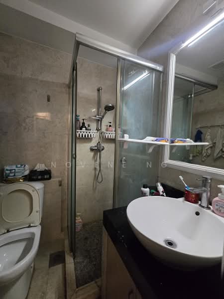 Niven Loft, 70 Niven Road, 3 Bedrooms, 1,033 sqft, Apartment For Rent, by Novene Ng, 500226751 - Bathroom - PropertyGuru.com.sg