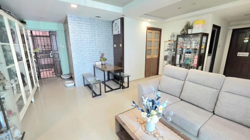 690B Woodlands Drive 75, 690B Woodlands Drive 75, 3 Bedrooms, 968 sqft, HDB Flat For Sale, by Sani Faisal, 500226756 - Living Room - PropertyGuru.com.sg
