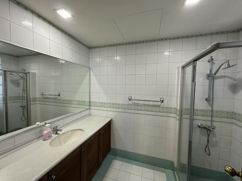 Savoy Park, Eng Kong Drive, 6 Bedrooms, 2,500 sqft, Terraced House For Sale, by Wendy Xie, 500226761 - Bathroom - PropertyGuru.com.sg
