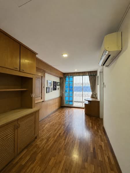 Savoy Park, Eng Kong Drive, 6 Bedrooms, 2,500 sqft, Terraced House For Sale, by Wendy Xie, 500226761 - Living Room - PropertyGuru.com.sg