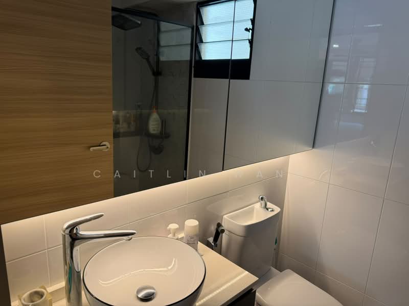 463A Bukit Batok Street 41, 463A Bukit Batok Street 41, 3 Bedrooms, 1,001 sqft, HDB Flat For Sale, by Caitlin Wang, 500226763 - Bathroom - PropertyGuru.com.sg