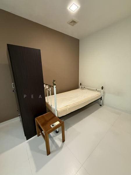 Sembawang Hills Estate, Nemesu Avenue, Ang Mo Kio / Bishan / Thomson, Room Rental, 200 sqft, Terraced House For Rent, by Pearly Teoh, 500226770 - Bedroom - PropertyGuru.com.sg