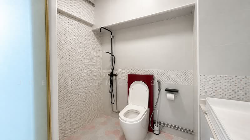 613B Bedok Reservoir Road, 613B Bedok Reservoir Road, 3 Bedrooms, 1,076 sqft, HDB Flat For Sale, by Joel Leong Foo Shun, 500226789 - Common Bathroom - PropertyGuru.com.sg