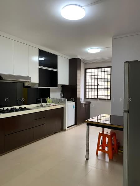 163 Simei Road, 163 Simei Road, 4 Bedrooms, 1,313 sqft, HDB Flat For Sale, by HELEN HAN SWEE NEO, 500226794 - Kitchen - PropertyGuru.com.sg