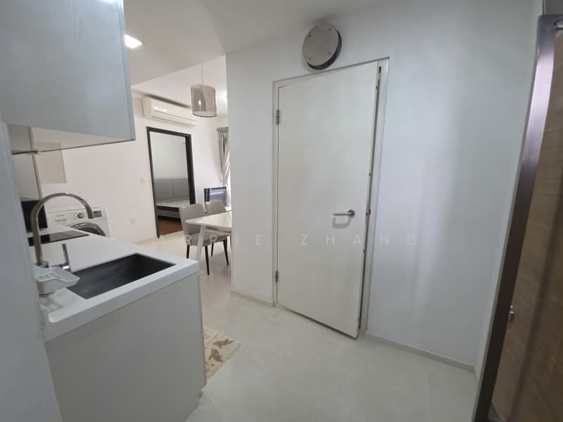 Regent Residences, 1091 Serangoon Road, 1 Bedroom, 409 sqft, Condominium For Rent, by Carrie Zhang, 500226829 - Kitchen - PropertyGuru.com.sg