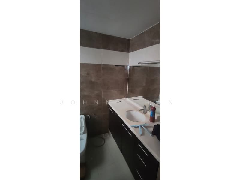 Kembangan Plaza, 18 Jalan Masjid, 2 Bedrooms, 764 sqft, Apartment For Sale, by Johnnie Han, 500226831 - Bathroom - PropertyGuru.com.sg