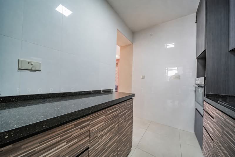 308C Punggol Walk, 308C Punggol Walk, 3 Bedrooms, 990 sqft, HDB Flat For Sale, by JOHN YEO, 500226832 - Kitchen - PropertyGuru.com.sg