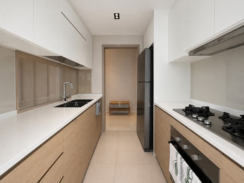 Treasure at Tampines, 43 Tampines Lane, 4 Bedrooms, 1,238 sqft, Condominium For Sale, by Jazreel Lim, 500226865 - Kitchen - PropertyGuru.com.sg