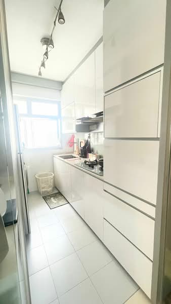 327A Sumang Walk, 327A Sumang Walk, 1 Bedroom, 398 sqft, HDB Flat For Sale, by Lex Lim 林双麟, 500226866 - Kitchen - PropertyGuru.com.sg