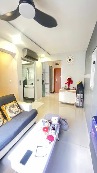 327A Sumang Walk, 327A Sumang Walk, 1 Bedroom, 398 sqft, HDB Flat For Sale, by Lex Lim 林双麟, 500226866 - Living Room - PropertyGuru.com.sg