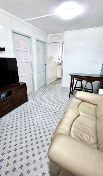27 Jalan Bahagia, 27 Jalan Bahagia, 2 Bedrooms, 602 sqft, HDB Flat For Sale, by Seow Yun Ye (Bob), 500226867 - Living Room - PropertyGuru.com.sg