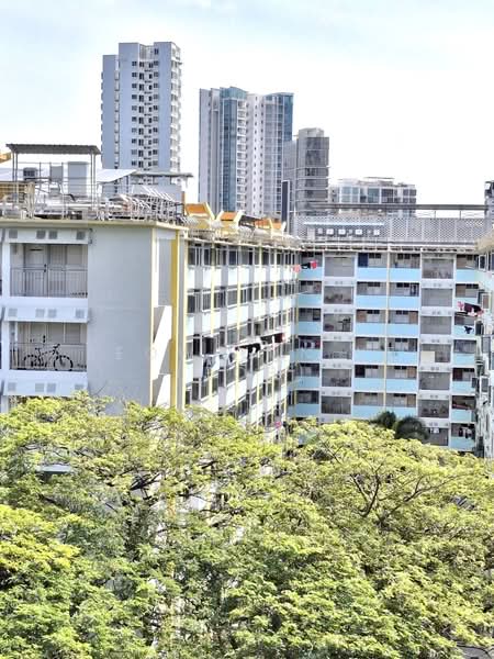 27 Jalan Bahagia, 27 Jalan Bahagia, 2 Bedrooms, 602 sqft, HDB Flat For Sale, by Seow Yun Ye (Bob), 500226867 - Exterior - PropertyGuru.com.sg