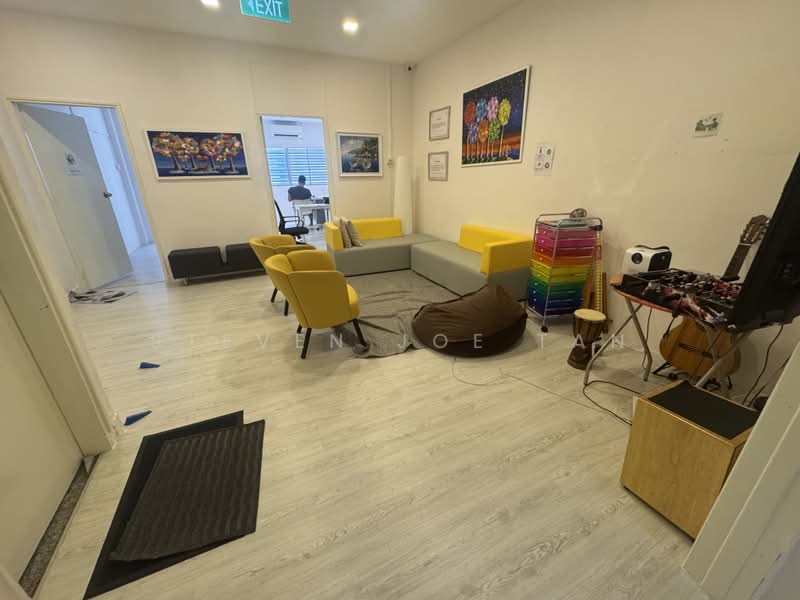 Goldhill Shopping Centre, 151 Thomson Road, 1,206 sqft, Other Retail For Rent, by Steven Joe Tan, 500226875 - Living Room - CommercialGuru.com.sg