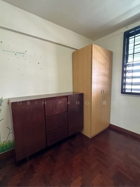 8 Holland Avenue, 8 Holland Avenue, 1 Bedroom, , HDB Flat For Rent, by Robin Pang 馮俊材, 500226876 - PropertyGuru.com.sg