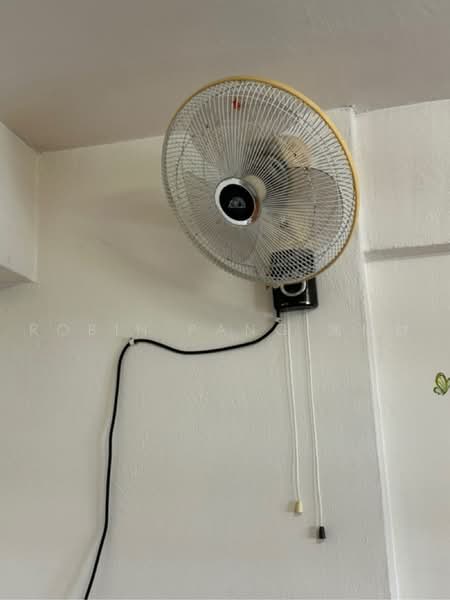 8 Holland Avenue, 8 Holland Avenue, 1 Bedroom, , HDB Flat For Rent, by Robin Pang 馮俊材, 500226876 - PropertyGuru.com.sg