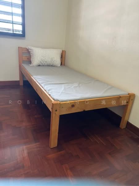 8 Holland Avenue, 8 Holland Avenue, 1 Bedroom, , HDB Flat For Rent, by Robin Pang 馮俊材, 500226876 - PropertyGuru.com.sg