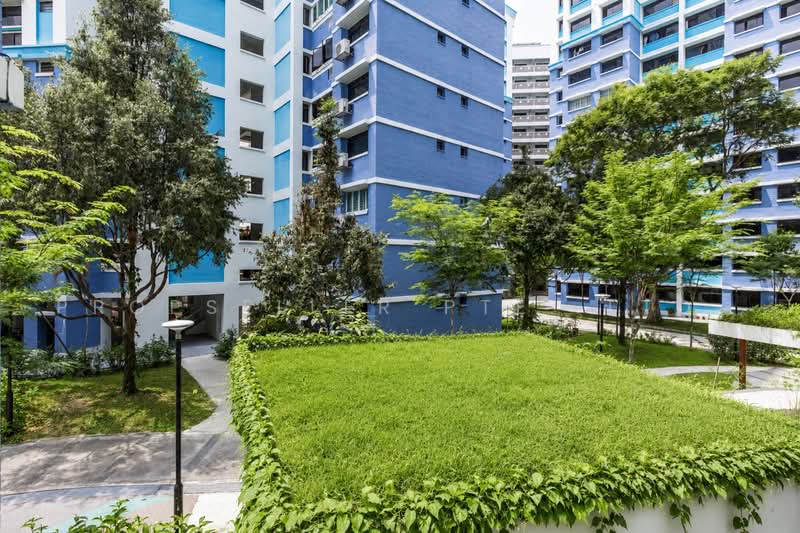 729 Tampines Street 71, 729 Tampines Street 71, 4 Bedrooms, 1,324 sqft, HDB Flat For Sale, by Kelly Tan, 500226880 - Exterior - PropertyGuru.com.sg