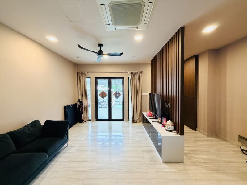 Villa Begonia, 36 Begonia Walk, 5 Bedrooms, 3,140 sqft, Semi-Detached House For Sale, by Vicole Lim, 500226881 - Living Room - PropertyGuru.com.sg